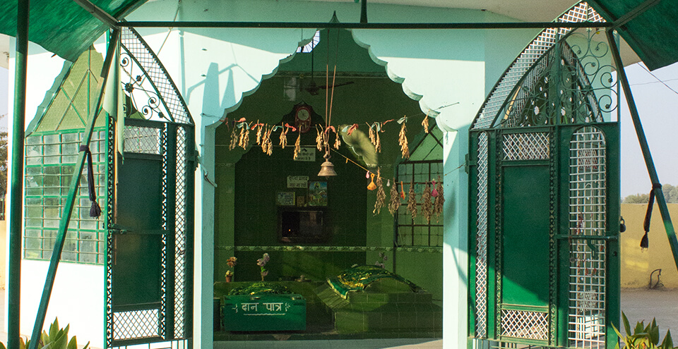 LAILA MAJNU KA MAZAR