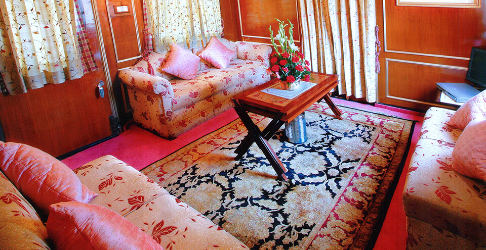 Palace On Wheels Train