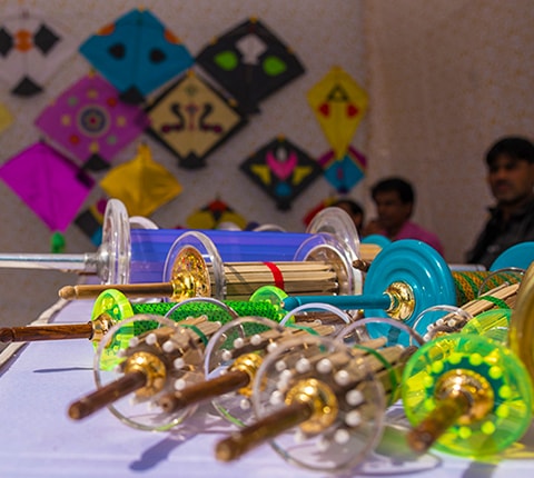 पतंग उत्सव के अवसर पर जयपुर के रंग देखें