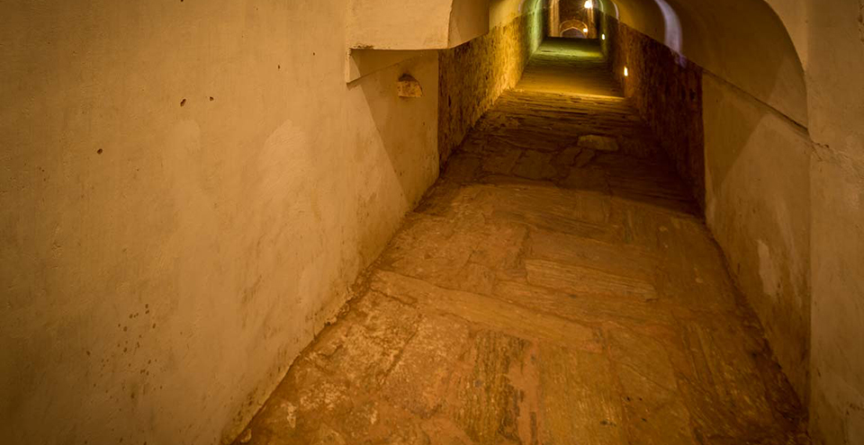 Tunnel between Amer and Jaigarh