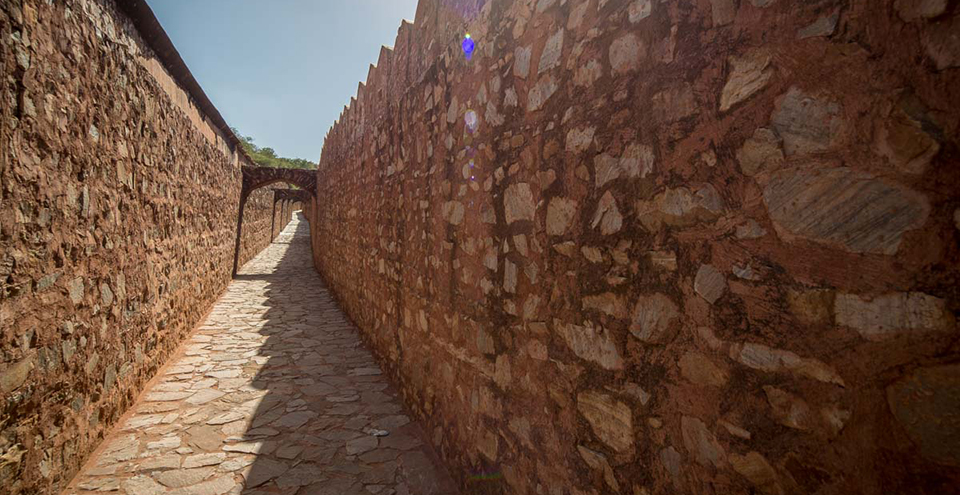 Tunnel between Amer and Jaigarh